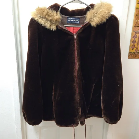 Vintage OUTERLAYERS Burgundy Faux Fur Hooded Coat Made in USA Warm Winter Jacket - Picture 2 of 4